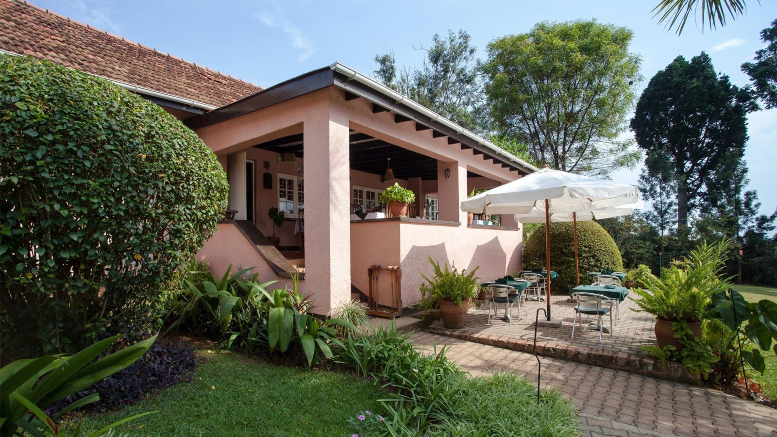 cheap hotels in entebbe