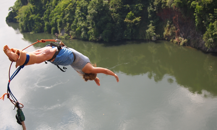Bungee jumping Jinja Uganda Nile adrenaline